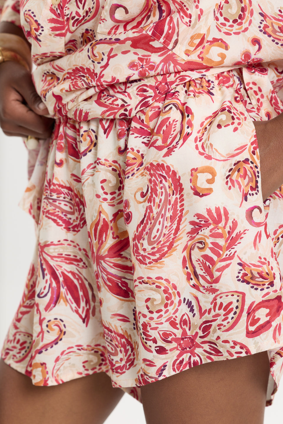 Coral Paisley Toss Shorts