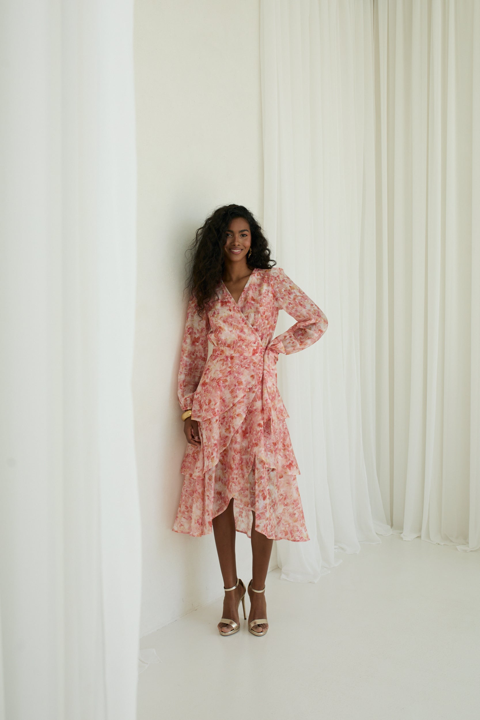 Aquarelle Blush Freya Midi Dress – Just Paul