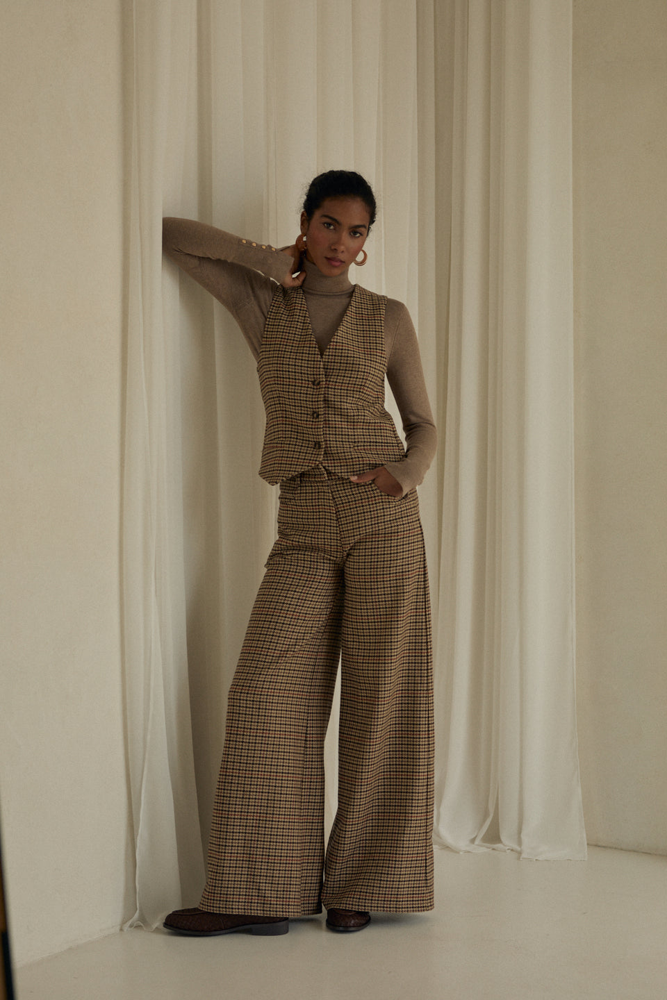 Caramel Hound Suit Vest